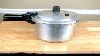 PRESTO PRESSURE COOKER REVIEW QUICK COOKING [upl. by Hinkle]