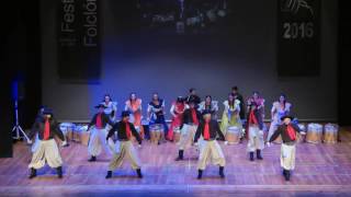 Argentinian folk dance Malambo amp Boleadoras [upl. by Blasius]