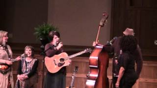 The Isaacs sing with Lynda Randle God On The Mountain [upl. by Ellissa205]